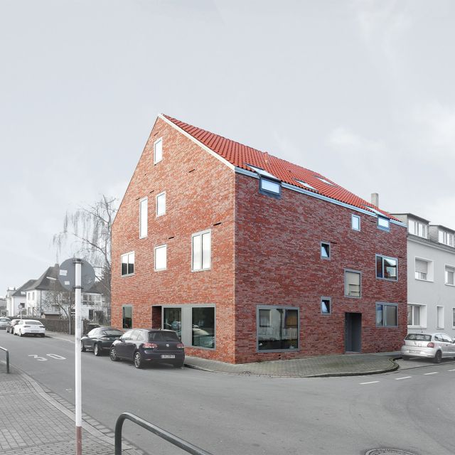 Thumbnail for Wohn- und Gesch&auml;ftshaus