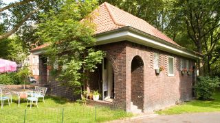 Kinkys im Park, Umbau eines denkmalgeschützten Toilettenhauses in Dortmund